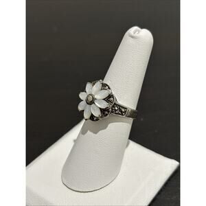 Vintage Mother Of Pearl & Marcasite Sterling Silver Flower Ring Size 6.75